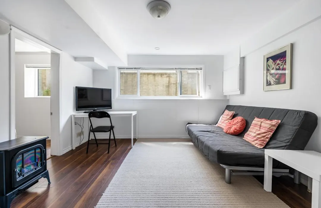Maple Manor Retreat: Luxurious 1 -bedroom Getaway Hébergement de vacances *